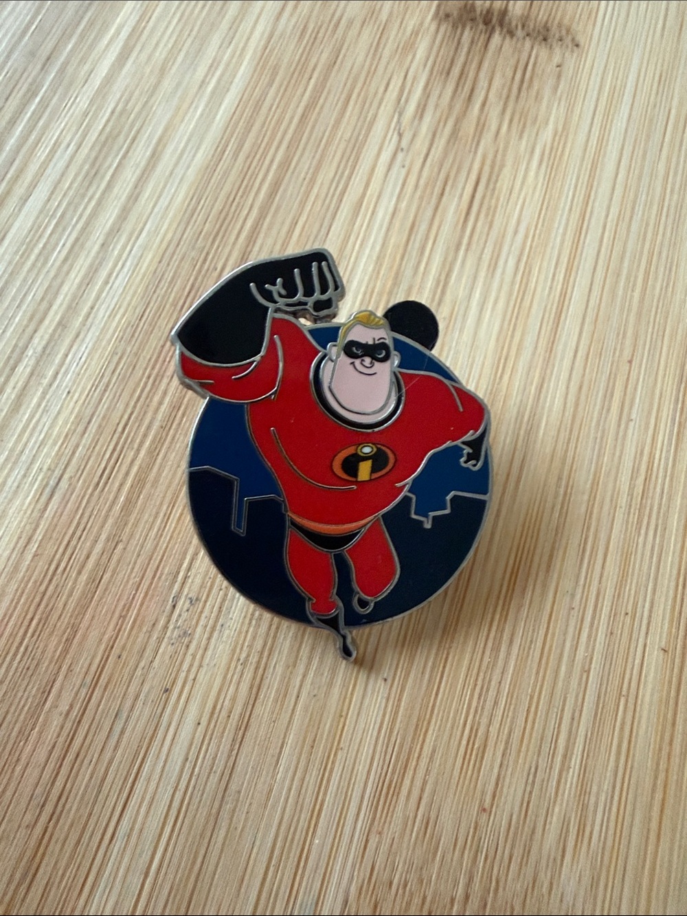 Disney Silver Metal Enamel Pin Backing with Black Clutch